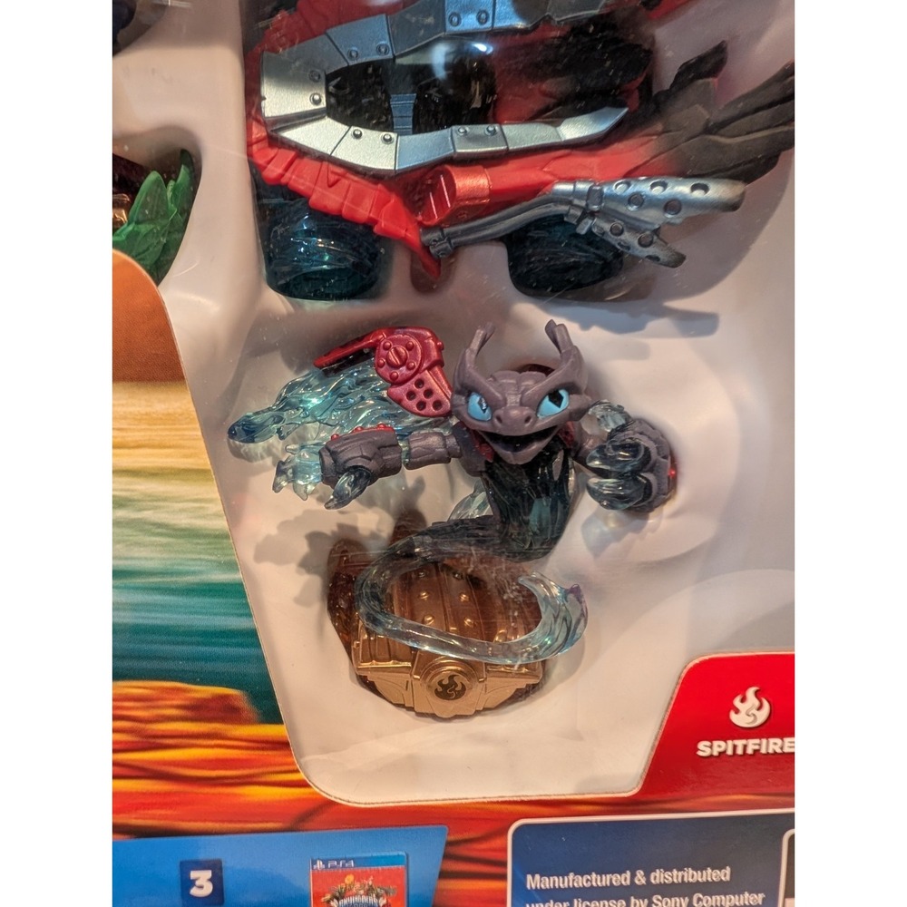 Skylanders Superchargers PS4 Figures ActiVision Starter Pack Game Brand New - Picture 2 of 12